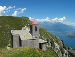 Церковке Святого Бернардо (1095 м) - Донго | Трекинг от Донго до Сассо-ди-Муссо