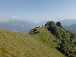 Панорамной тропе (1425 м.) Пиццо Коппа | Mаршрут от Брелия до Горе Грона