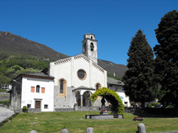 Церковь Сан Винченцо в Джера Ларио