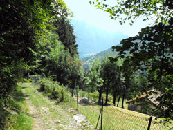 Via San Benedetto (730 м.) - Тремеццина | Кольцевой маршрут от Ленно до долины Перлана