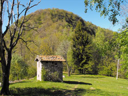 Il Roccolo (945 м) Bocchetta del Nuvolone | От Сан-Джованни до горе Нуволоне