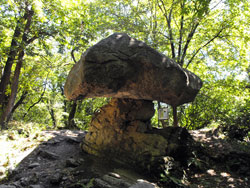 Подвешенный камень (650 м.) - Торно | Круговой маршрут от Торно до Пьяццага и Монтепьятто
