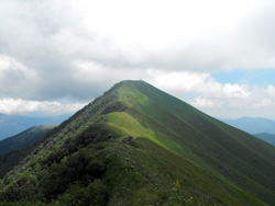 Северо-западный гребень (1590 м.) | Круговой маршрут от Велезо до вершины горы Сан Примо
